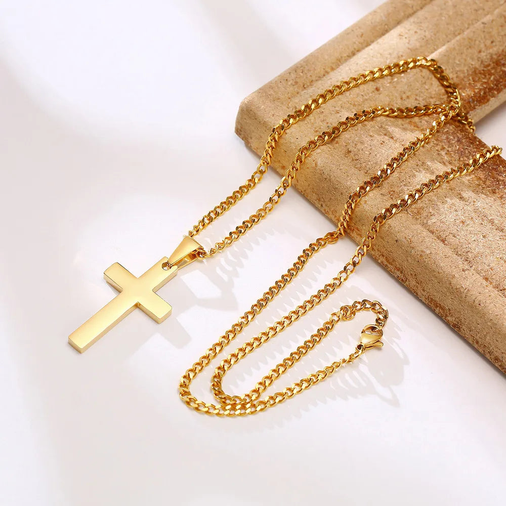 Colar com Pendente em Cruz